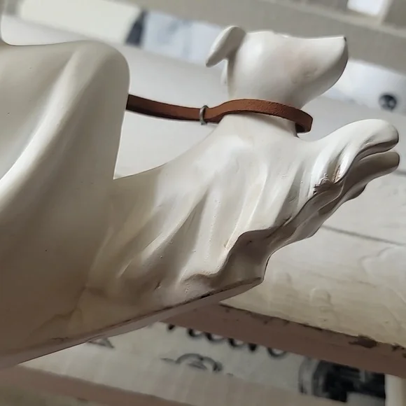 Viral Ghost Dog Figurine - Picture 4 of 5